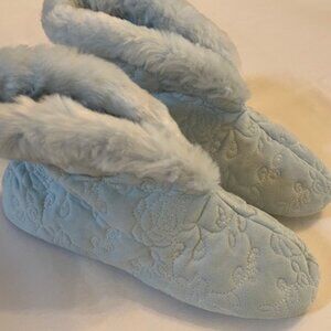 NEW-DEARFOAMS | Baby Blue High Top Slipper with Floral pattern